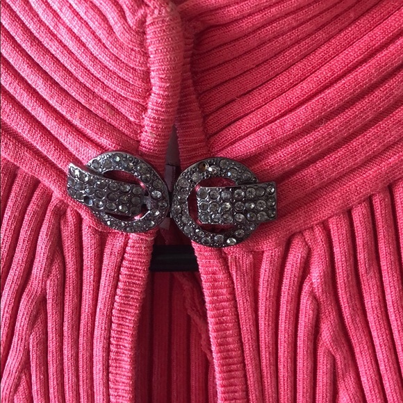 Top - Picture 2 of 4